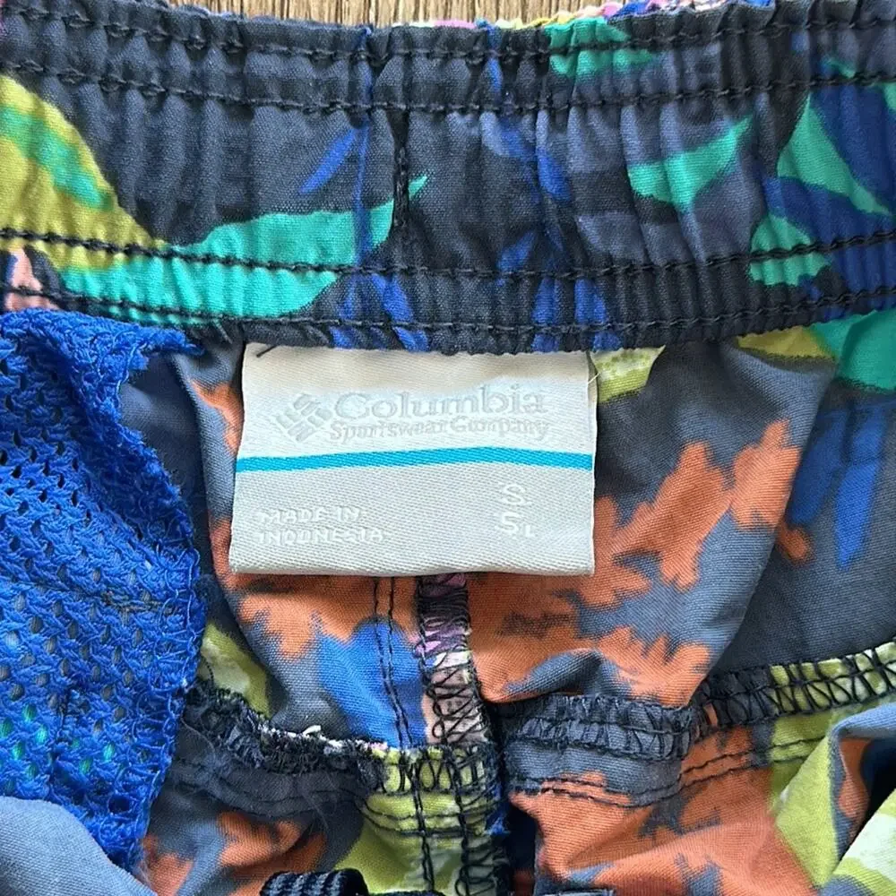 Columbia Sandy River‎ Shorts  Floral Print Size Small Quick Dry UPF 30